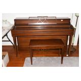 Hammond Spinet Piano