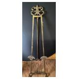 Brushed Gold Metal Easel