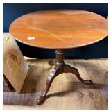 Walnut Caro-Craft Furniture Round Table