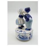 Delft Blue Kissing Dutch Girl & Boy Music Box