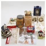 Collection of Christmas Dï¿½cor