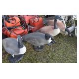 4 PLASTIC GEESE