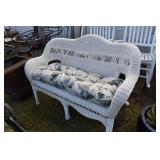 OUTDOOR VINYL LOVESEAT
