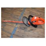 ELECTRIC HEDGE HOG BLACK & DECKER (NO CORD)