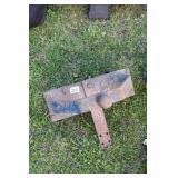 TRAILER HITCH ADJUSTER