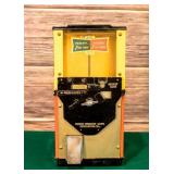 Vintage 1950s 1¢ / 5¢ Victor Vending Gumball Machi