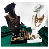 Jewelry Lot of Vintage Jewelry Pieces