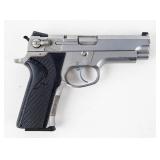 Gun S&W Model 4006 Semi Auto Pistol .40S&W