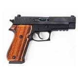 GUN Sig Sauer P220 Semi Auto Pistol .45ACP