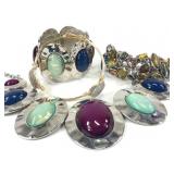 Unique Costume Jewelry Necklaces & Bracelets