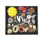 Group Of Nature Themed Brooches & Pins