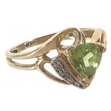 10K Peridot Ring 2.4g TW Sz 7