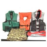 3 Life Jackets & Hunting Cushion
