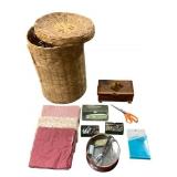 Wicker Hampter w Sewing Supplies & Accessories