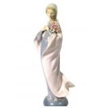 Lladro Our Lady with Flowers #5171 12 1/2" H