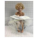 Seated Porcelain Love, Marilyn
