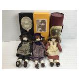 3 Collection De Poupees Porcelain Dolls
