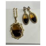 Set of Fashion Necklace and Earrings