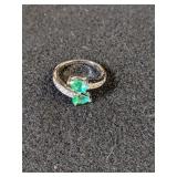 .925 Silver Ring w/Green Stones  Sz 7.5  3.64g  A