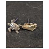 Single Foot  Earring  .4g  -  Single Turtle