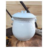 Large  Porcelain Chamber Pot