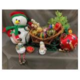 Misc. Christmas, Wicker Sleigh with Christmas