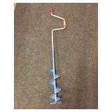 Ice fishing hand auger