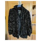 Fabric coat and fur caplet Fabric coat and fur caplet