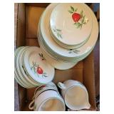 Apple and cherry blossom dishes Apple and cherry blossom dishes