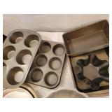 Metal bakeware Metal bakeware
