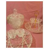 Large bowl with lid, 8 punch cups, 2 tiered Large bowl with lid, 8 punch cups, 2 tiered