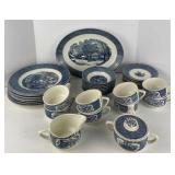 Currier & Ives Dinnerware VGC Blue/White (35 pcs) Currier & Ives Dinnerware VGC Blue/White (35 pcs)