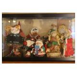 AQUARIUM FILLED WITH SANTAS AQUARIUM FILLED WITH SANTAS