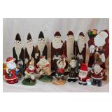 2 TRI-FOLDING SANTAS, TY SPONGE BOB SANTA 2 TRI-FOLDING SANTAS, TY SPONGE BOB SANTA