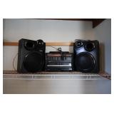 PANASONIC STEREO WITH RCA SPEAKERS