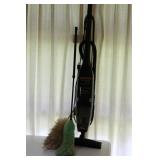 HOOVER QUIK BROOM SUPREME - BAGLESS