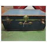 Nice Trunk W/ Key P/U