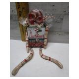 VINTAGE CHRISTMAS SPICE TIN FOLK ART