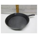 #8 CAST IRON FRYING PAN