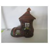 VINTAGE OLD WOMAN IN THE SHOE COOKIE JAR