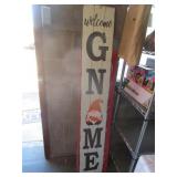 WELCOME GNOME SIGN