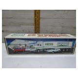 HESS 18 WHEELER & RACER