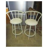 2 METAL STOOLS