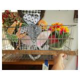 WIRE BASKET WITH DECOR
