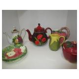 TEAPOTS & APPLE DECOR