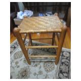 NICE STOOL 21" X 15"
