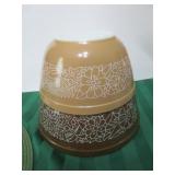 2 WOOD LANE PYREX BOWLS #403 & #404