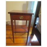 SIDE TABLE WITH DRAWER