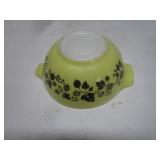 PYREX CINDERELLA MIXING BOWL GOOSE BERRY PATTERN