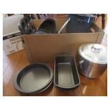 BAKING PANS & POTS
